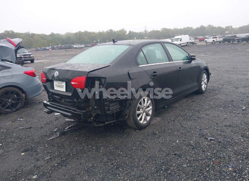 Photo 4 of 2014 Volkswagen Jetta 1.8T SE (VIN 3VWB17AJ3EM434808)