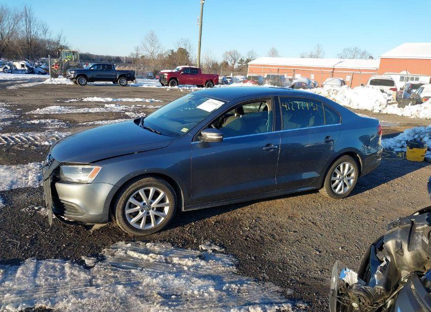 Photo 14 of 2014 Volkswagen Jetta 1.8T SE (VIN 3VWB17AJ4EM221320)