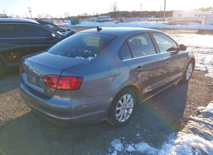 Photo 4 of 2014 Volkswagen Jetta 1.8T SE (VIN 3VWB17AJ4EM221320)
