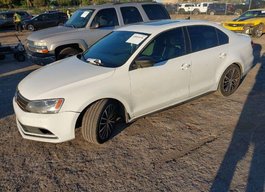Photo 2 of 2016 Volkswagen Jetta 1.8T SPORT (VIN 3VWB17AJ4GM285781)