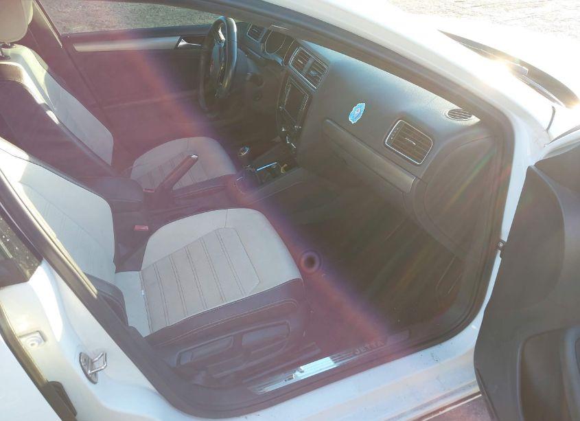 Photo 5 of 2016 Volkswagen Jetta 1.8T SPORT (VIN 3VWB17AJ4GM285781)