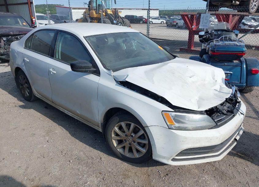 2015 Volkswagen Jetta 1.8T SE (VIN 3VWB17AJ5FM298246) main photo