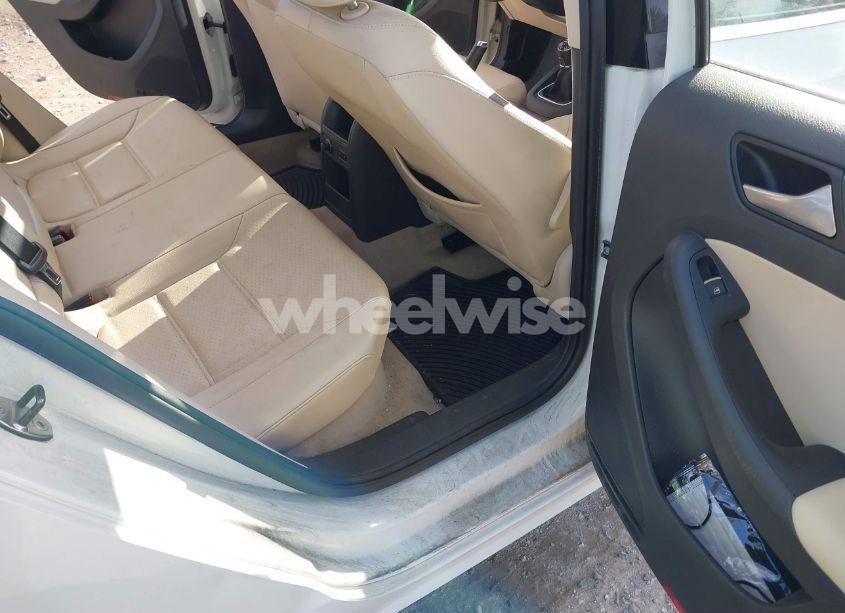 Photo 8 of 2014 Volkswagen Jetta 1.8T SE (VIN 3VWB17AJ8EM422931)