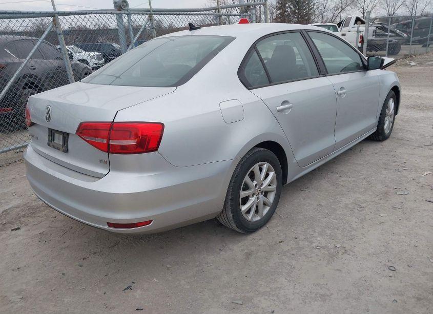 Photo 4 of 2015 Volkswagen Jetta 1.8T SE (VIN 3VWB17AJ8FM425491)