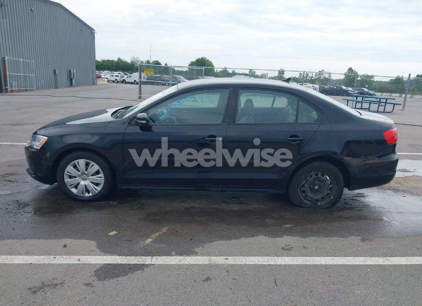 Photo 14 of 2014 Volkswagen Jetta 1.8T SE (VIN 3VWB17AJ9EM435378)