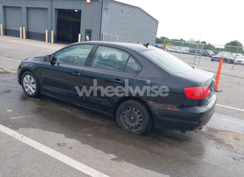 Photo 3 of 2014 Volkswagen Jetta 1.8T SE (VIN 3VWB17AJ9EM435378)