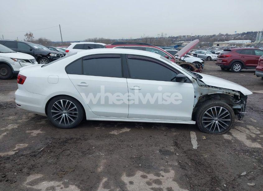 Photo 12 of 2016 Volkswagen Jetta 1.8T SPORT (VIN 3VWB17AJ9GM351936)