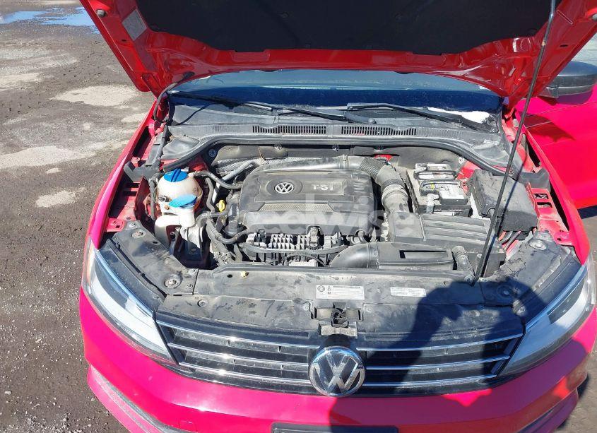 Photo 10 of 2015 Volkswagen Jetta 1.8T SE (VIN 3VWB17AJXFM330320)