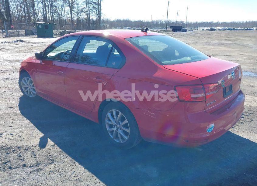 Photo 3 of 2015 Volkswagen Jetta 1.8T SE (VIN 3VWB17AJXFM330320)