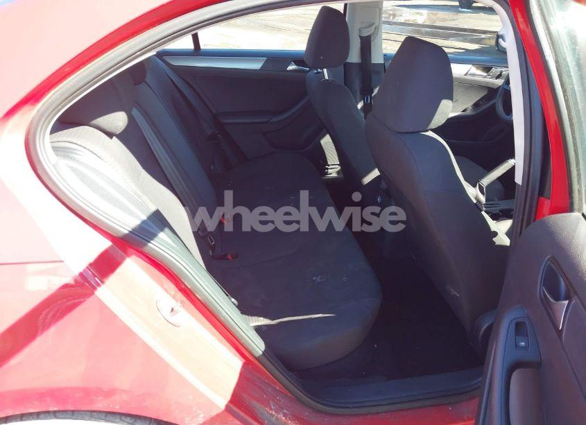 Photo 8 of 2015 Volkswagen Jetta 1.8T SE (VIN 3VWB17AJXFM330320)