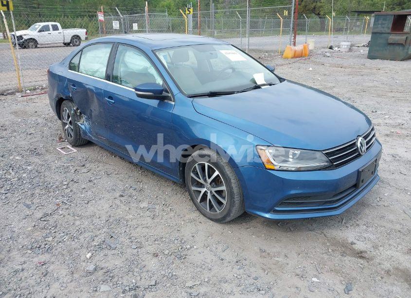 2017 Volkswagen Jetta 1.4T SE (VIN 3VWB67AJ0HM212619) main photo