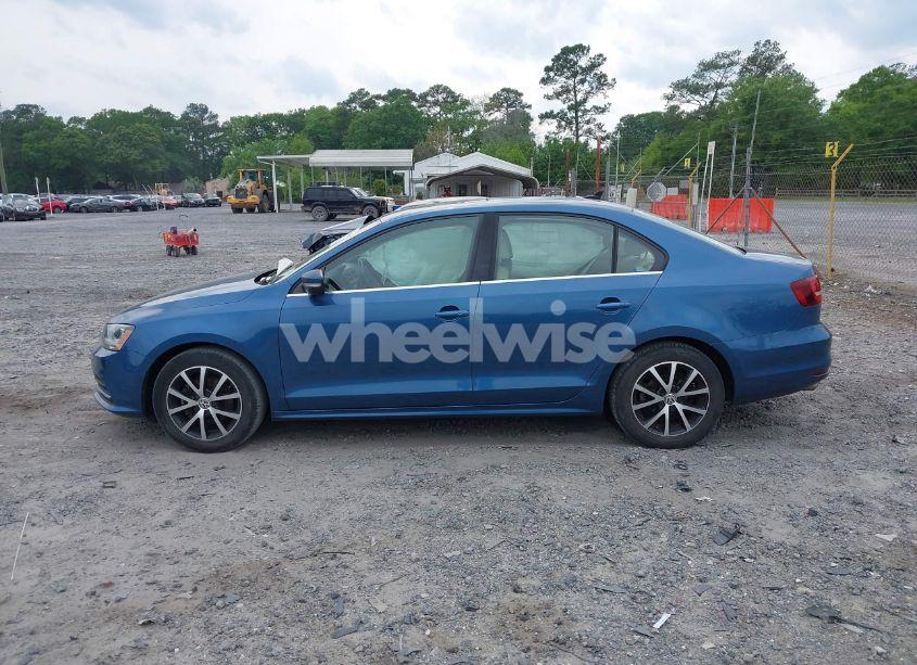 Photo 14 of 2017 Volkswagen Jetta 1.4T SE (VIN 3VWB67AJ0HM212619)