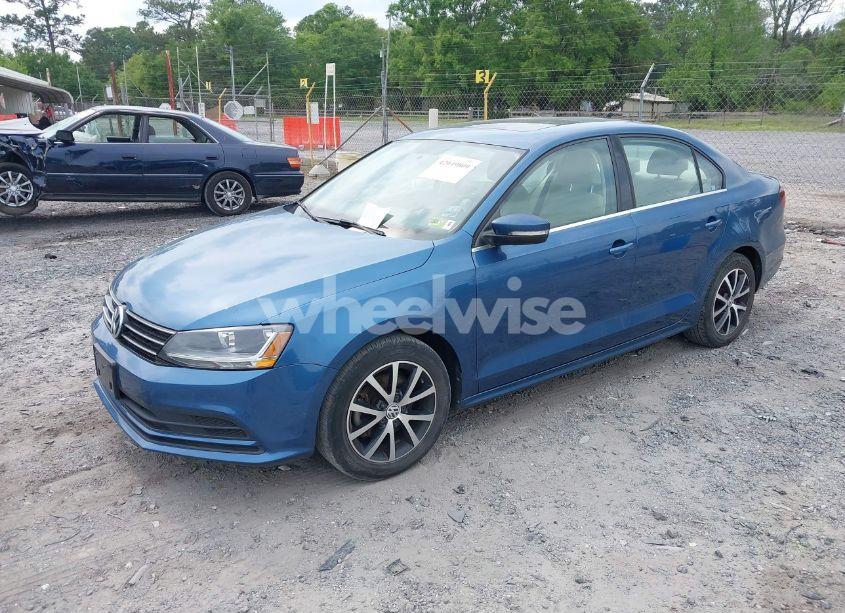 Photo 2 of 2017 Volkswagen Jetta 1.4T SE (VIN 3VWB67AJ0HM212619)