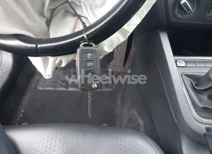 Photo 11 of 2017 Volkswagen Jetta 1.4T SE (VIN 3VWB67AJ1HM220857)