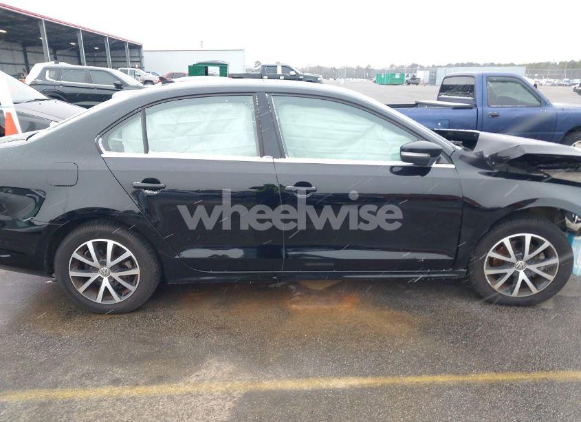 Photo 14 of 2017 Volkswagen Jetta 1.4T SE (VIN 3VWB67AJ1HM220857)
