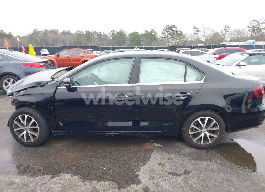 Photo 15 of 2017 Volkswagen Jetta 1.4T SE (VIN 3VWB67AJ1HM220857)