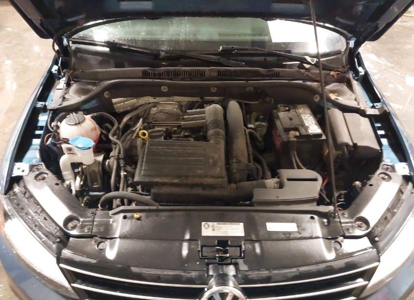 Photo 10 of 2017 Volkswagen Jetta 1.4T SE (VIN 3VWB67AJ1HM330937)