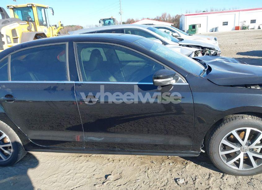 Photo 12 of 2017 Volkswagen Jetta 1.4T SE (VIN 3VWB67AJ2HM287760)