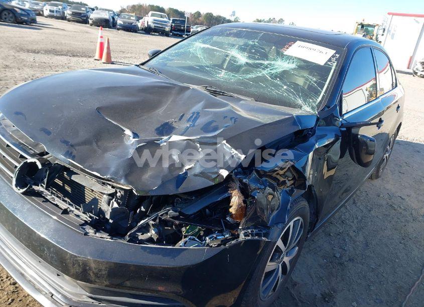 Photo 6 of 2017 Volkswagen Jetta 1.4T SE (VIN 3VWB67AJ2HM287760)