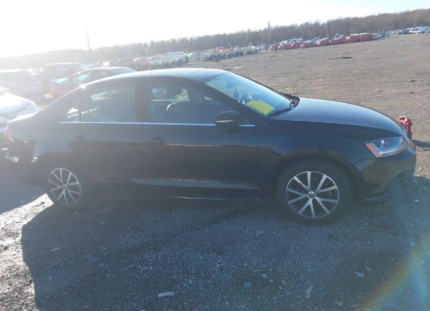 Photo 13 of 2017 Volkswagen Jetta 1.4T SE (VIN 3VWB67AJ2HM298211)