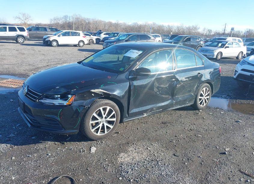 Photo 2 of 2017 Volkswagen Jetta 1.4T SE (VIN 3VWB67AJ2HM298211)