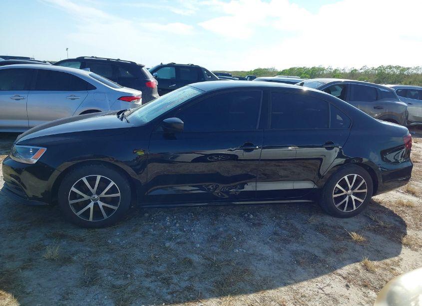 Photo 14 of 2016 Volkswagen Jetta 1.4T SE (VIN 3VWB67AJ3GM342344)