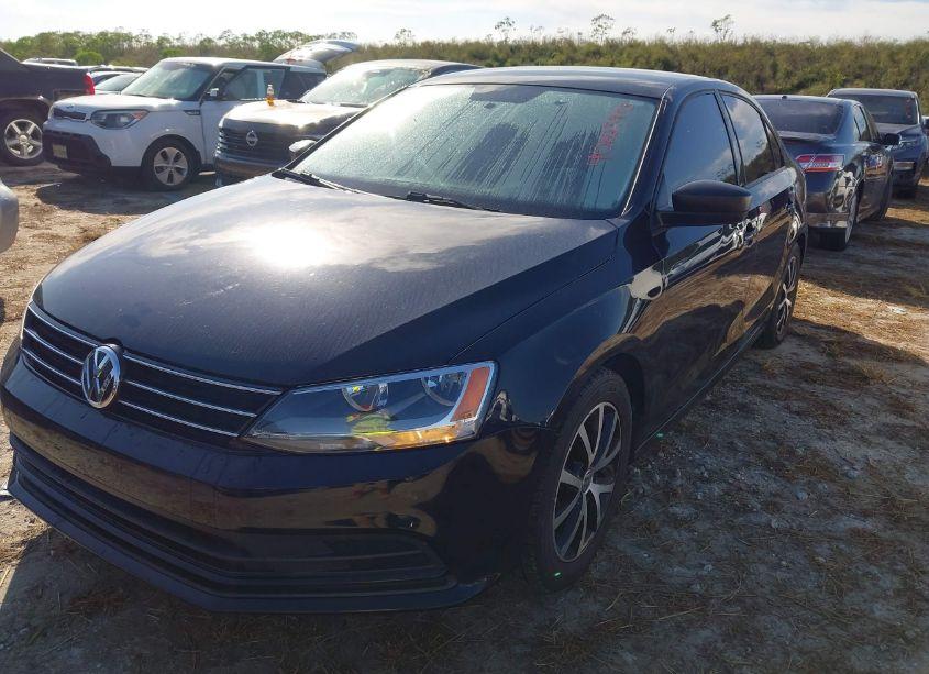 Photo 2 of 2016 Volkswagen Jetta 1.4T SE (VIN 3VWB67AJ3GM342344)