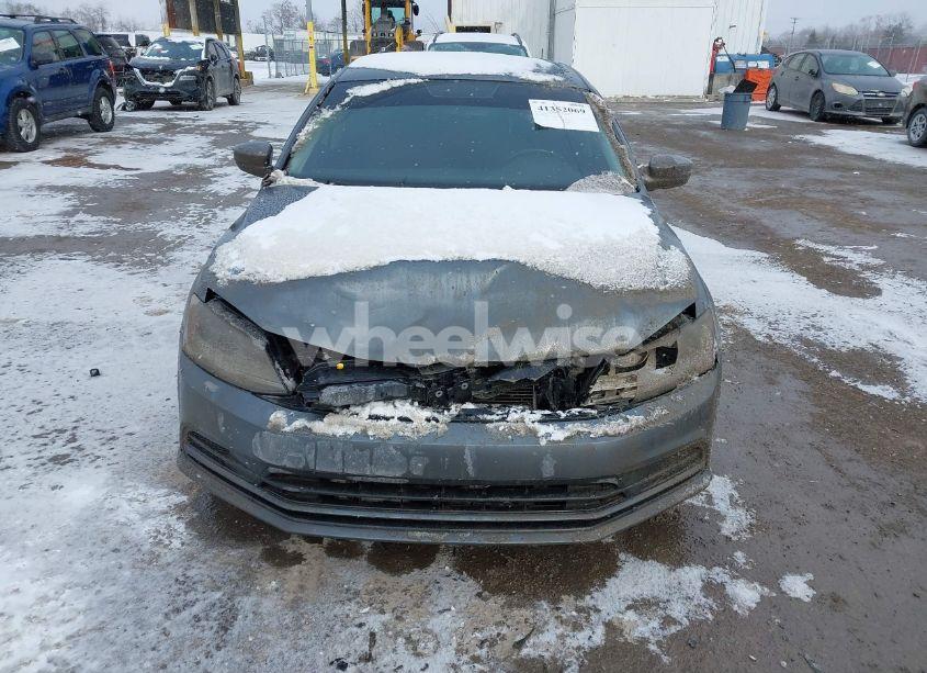 Photo 6 of 2017 Volkswagen Jetta 1.4T SE (VIN 3VWB67AJ3HM317042)