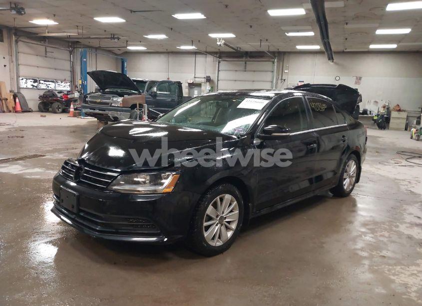 Photo 2 of 2017 Volkswagen Jetta 1.4T SE (VIN 3VWB67AJ4HM203907)