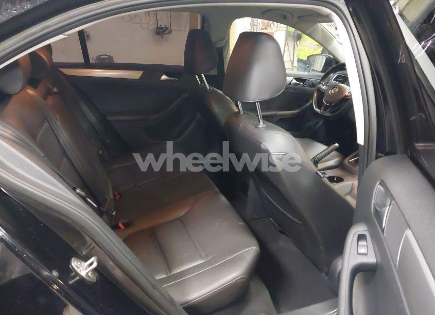 Photo 8 of 2017 Volkswagen Jetta 1.4T SE (VIN 3VWB67AJ4HM203907)