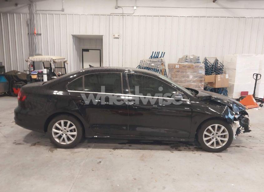 Photo 13 of 2017 Volkswagen Jetta 1.4T SE (VIN 3VWB67AJ4HM303036)