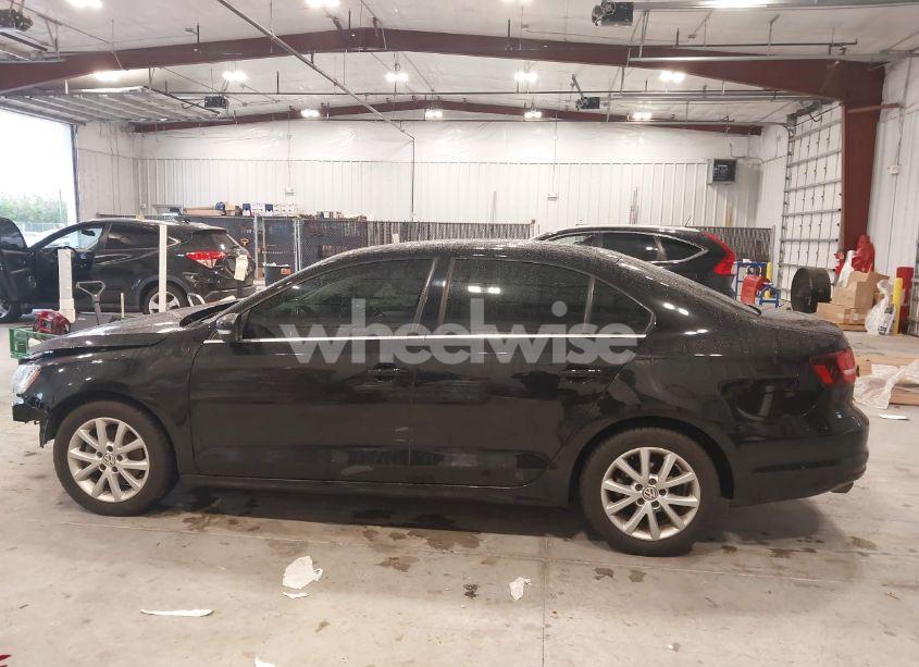 Photo 14 of 2017 Volkswagen Jetta 1.4T SE (VIN 3VWB67AJ4HM303036)