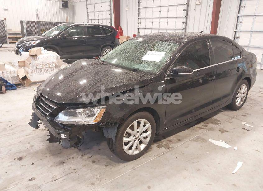 Photo 2 of 2017 Volkswagen Jetta 1.4T SE (VIN 3VWB67AJ4HM303036)