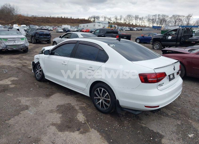 Photo 3 of 2017 Volkswagen Jetta 1.4T SE (VIN 3VWB67AJ4HM326218)