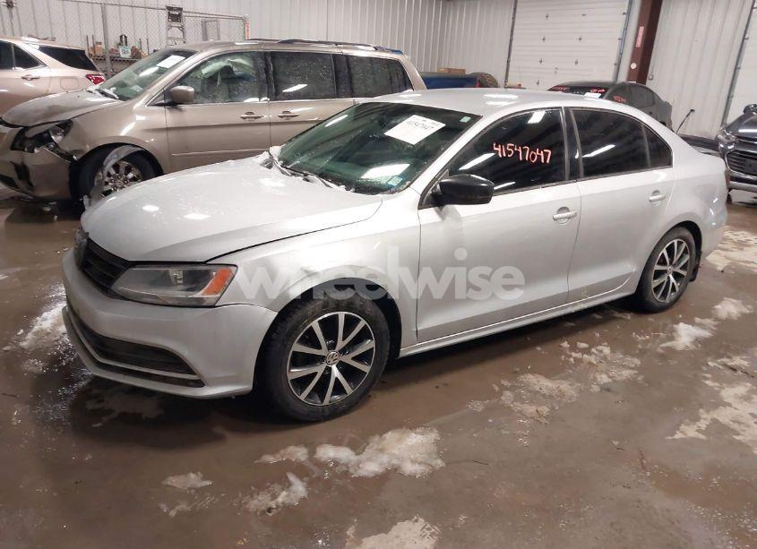 Photo 2 of 2016 Volkswagen Jetta 1.4T SE (VIN 3VWB67AJ5GM294149)