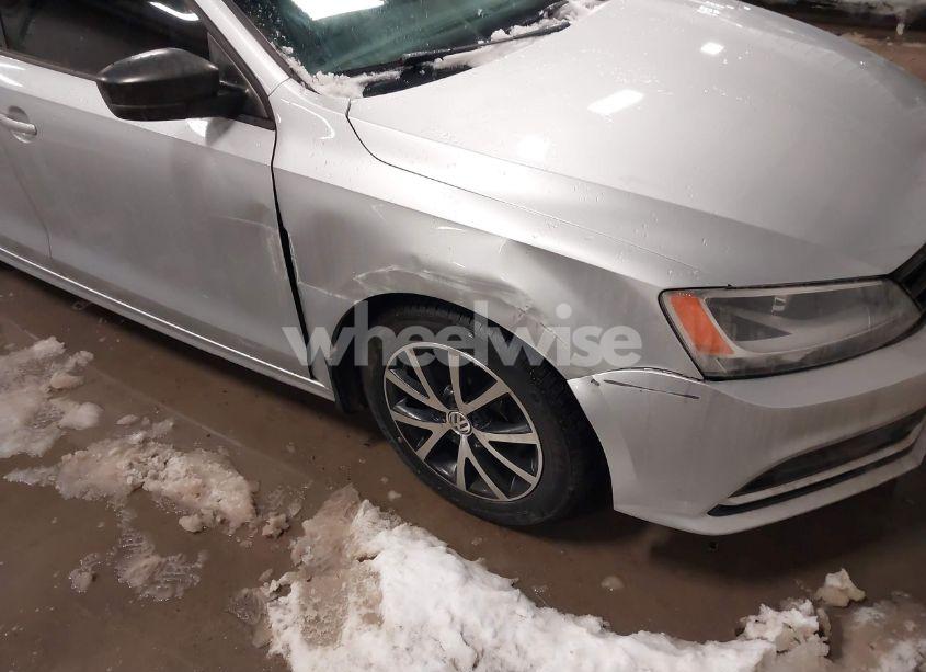 Photo 6 of 2016 Volkswagen Jetta 1.4T SE (VIN 3VWB67AJ5GM294149)