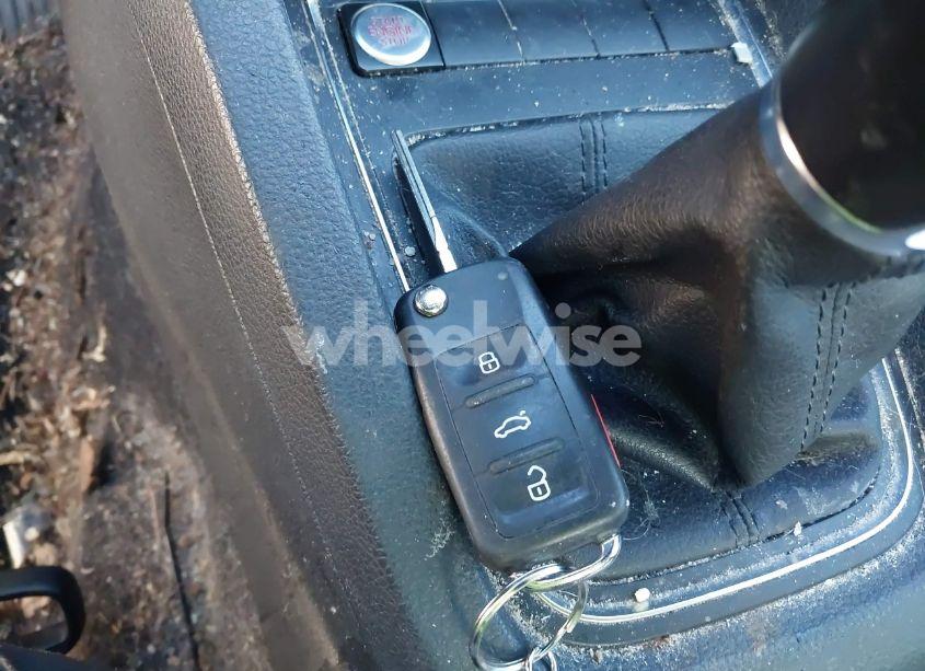 Photo 11 of 2017 Volkswagen Jetta 1.4T SE (VIN 3VWB67AJ6HM339729)