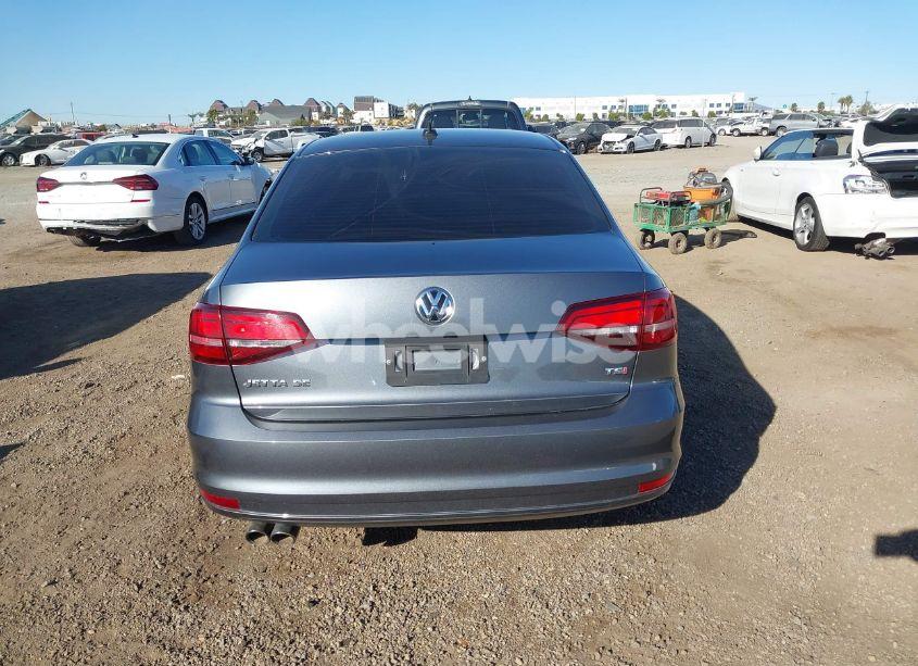 Photo 16 of 2017 Volkswagen Jetta 1.4T SE (VIN 3VWB67AJ6HM398585)