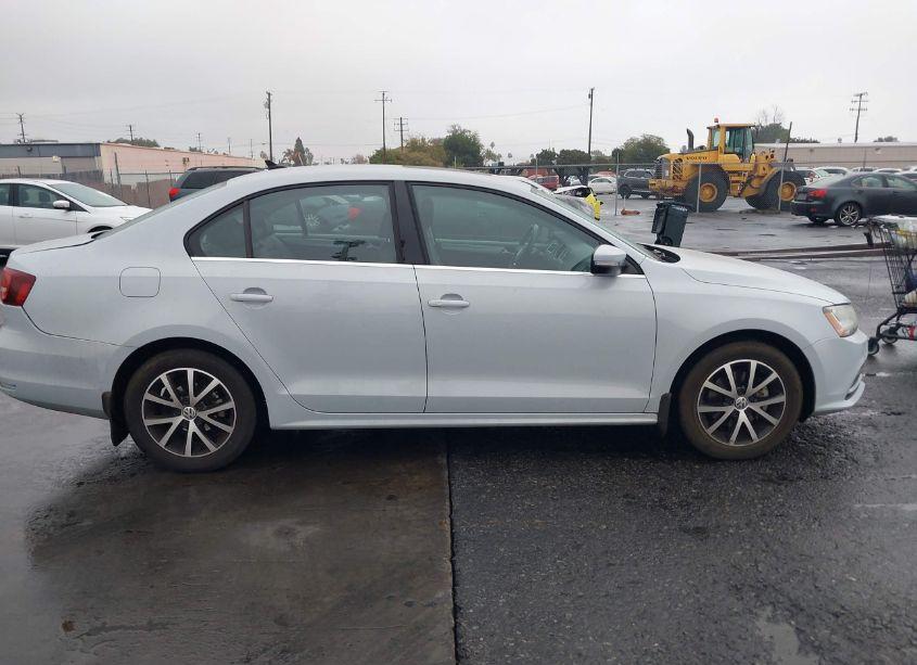 Photo 13 of 2017 Volkswagen Jetta 1.4T SE (VIN 3VWB67AJ6HM401520)