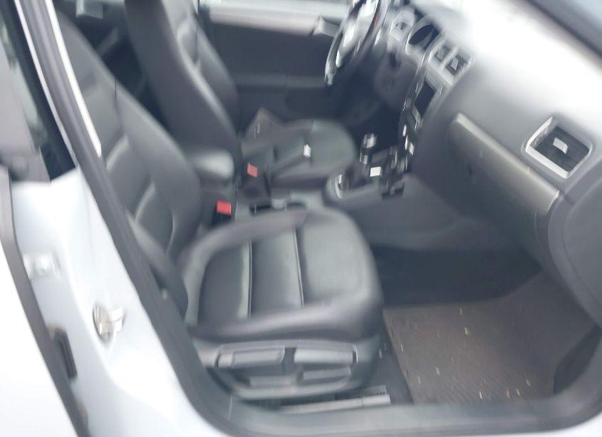 Photo 5 of 2017 Volkswagen Jetta 1.4T SE (VIN 3VWB67AJ6HM401520)