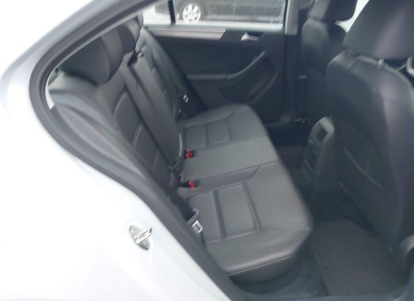 Photo 8 of 2017 Volkswagen Jetta 1.4T SE (VIN 3VWB67AJ6HM401520)