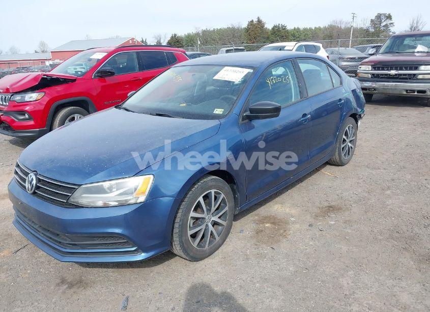 Photo 2 of 2016 Volkswagen Jetta 1.4T SE (VIN 3VWB67AJ7GM402593)