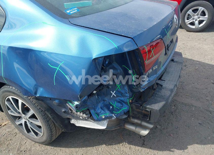 Photo 6 of 2016 Volkswagen Jetta 1.4T SE (VIN 3VWB67AJ7GM402593)