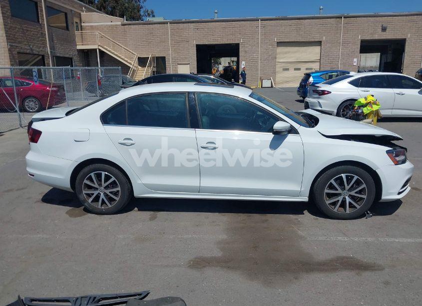 Photo 13 of 2017 Volkswagen Jetta 1.4T SE (VIN 3VWB67AJ7HM296762)