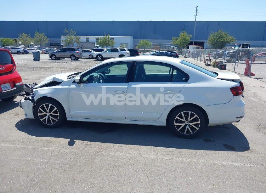 Photo 14 of 2017 Volkswagen Jetta 1.4T SE (VIN 3VWB67AJ7HM296762)