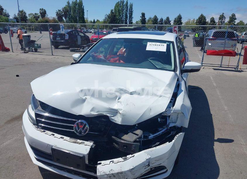 Photo 6 of 2017 Volkswagen Jetta 1.4T SE (VIN 3VWB67AJ7HM296762)