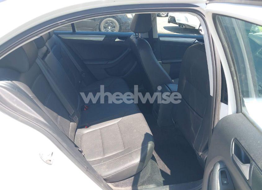 Photo 8 of 2017 Volkswagen Jetta 1.4T SE (VIN 3VWB67AJ7HM296762)