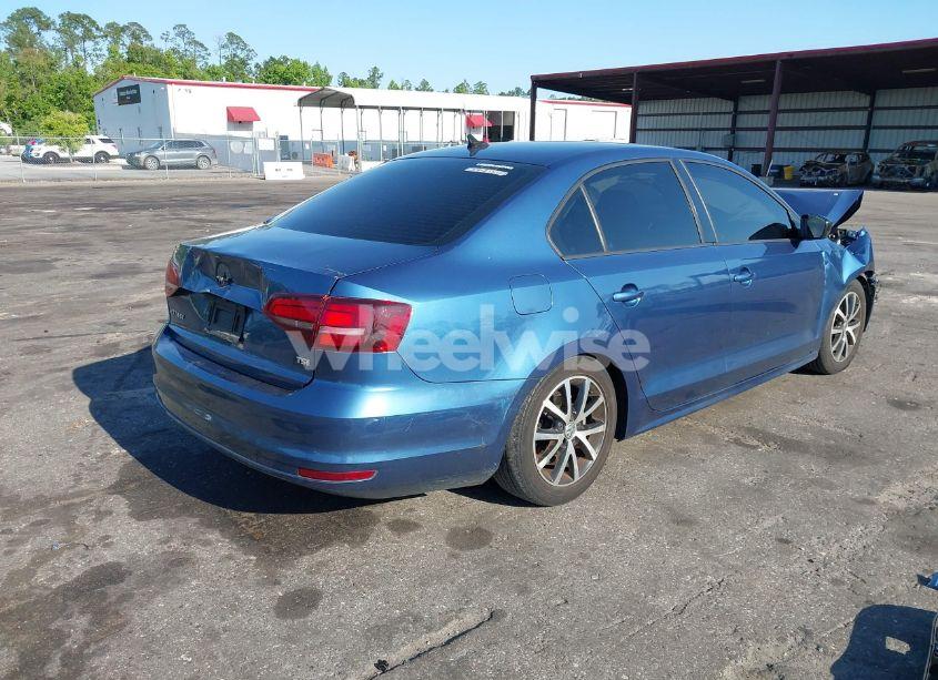 Photo 4 of 2016 Volkswagen Jetta 1.4T SE (VIN 3VWB67AJ8GM354134)