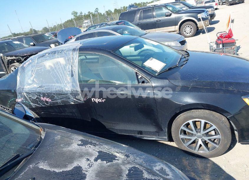 Photo 13 of 2017 Volkswagen Jetta 1.4T SE (VIN 3VWB67AJ8HM230530)