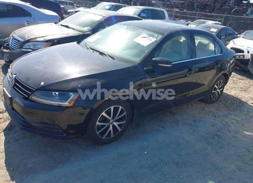 Photo 2 of 2017 Volkswagen Jetta 1.4T SE (VIN 3VWB67AJ8HM230530)